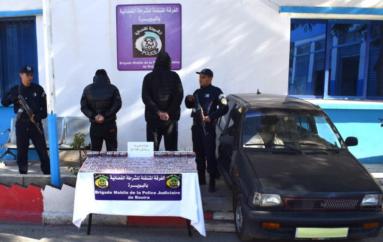 شرطة البويرة تطيح بمروجي مؤثرات عقلية وتحجز 2520 كبسولة بريغابالين