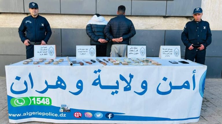 شرطة وهران تطيح بمروجي المخدرات وتحجز كميات معتبرة من الكيف المعالج
