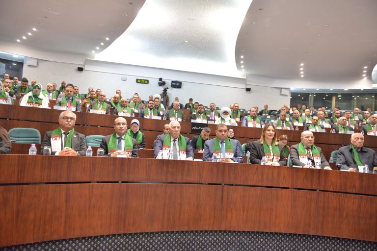 رؤساء المجموعات البرلمانية يؤكدون أهمية مقترح القانون المتضمن تجريم الاستعمار الفرنسي في الجزائر في تثبيت المسؤوليات