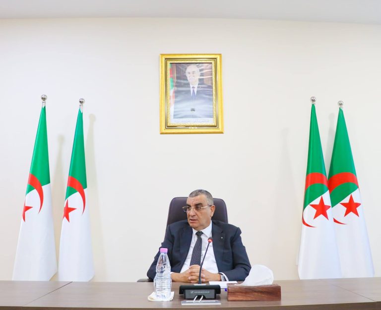 جلاوي يترأس اجتماعًا لتقييم وضعية القطاع ومتابعة مشاريع الهياكل القاعدية