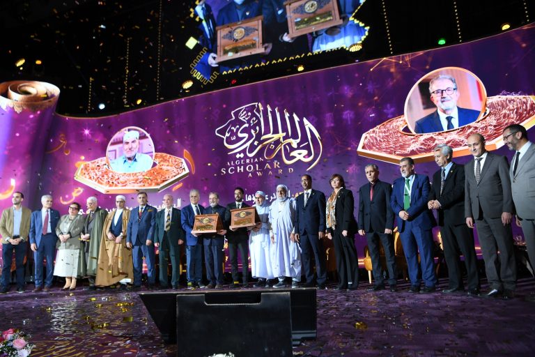 النائب بن حداد هشام يشارك في حفل تتويج الفائزين بوسام العالم الجزائري في طبعته السادسة عشرة