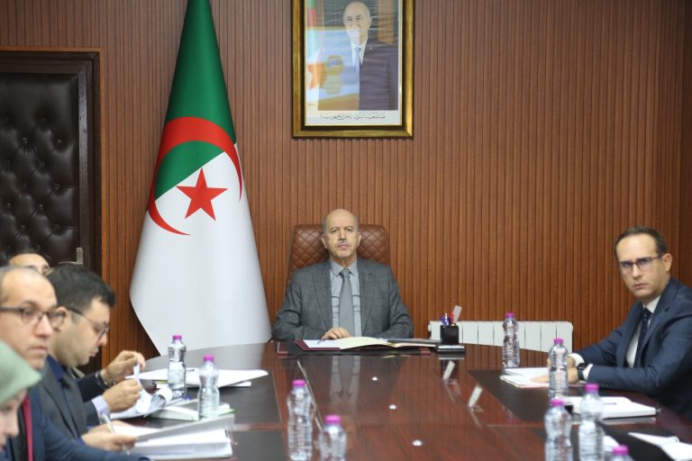 وزير العمل والتشغيل يترأس اجتماعًا لتقييم نشاطات الصندوق الوطني للتقاعد وتعزيز الرقمنة