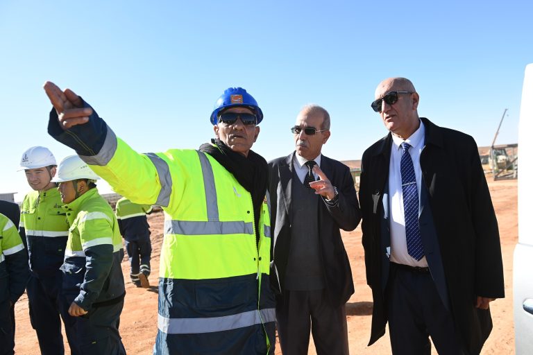 مشروع غار جبيلات : محطة أولى للجنة التجهيز والتنمية المحلية لمواكبة تقدم المشاريع الكبرى بولاية تندوف