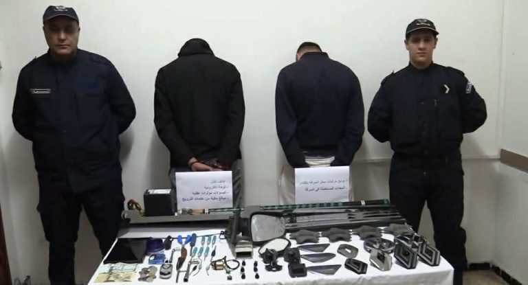 شرطة العاصمة تطيح بمشتبه فيهما متلبسين بسرقة توابع المركبات بديدوش مراد