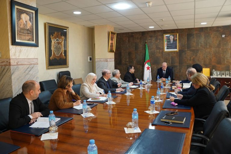 تنصيب لجنة قيادة قطاعية لتنفيذ الاستراتيجية الوطنية للشفافية ومكافحة الفساد