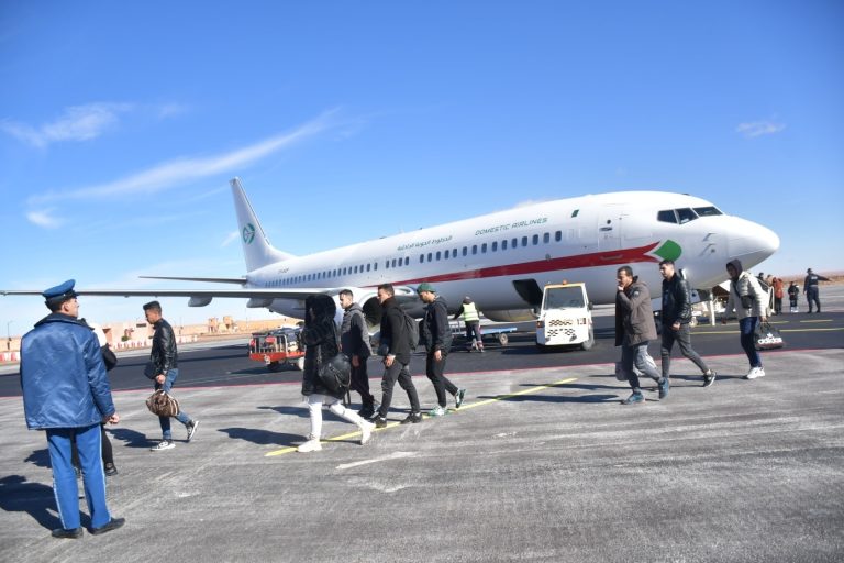 النعامة : استئناف الرحلات الجوية بعد استكمال أشغال تدعيم موقف الطائرات بمطار مشرية