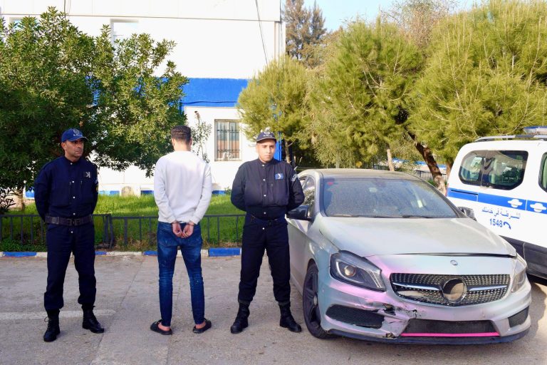 شرطة بومرداس توقف سائق متهور خلال موكب زفاف