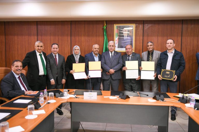 بوغالي يسلّم شهادات للنواب المشاركين في دورة “الذكاء الاصطناعي في العمل البرلماني”