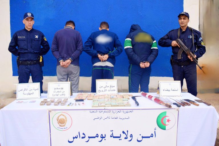 شرطة بومرداس تفكك شبكة إجرامية مختصة في ترويج المخدرات والمؤثرات العقلية