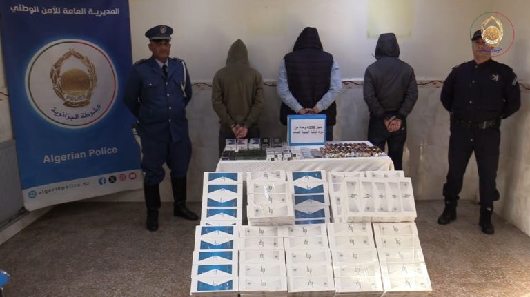 شرطة عنابة تحجز 4298 وحدة من المواد التبغية أجنبية الصنع