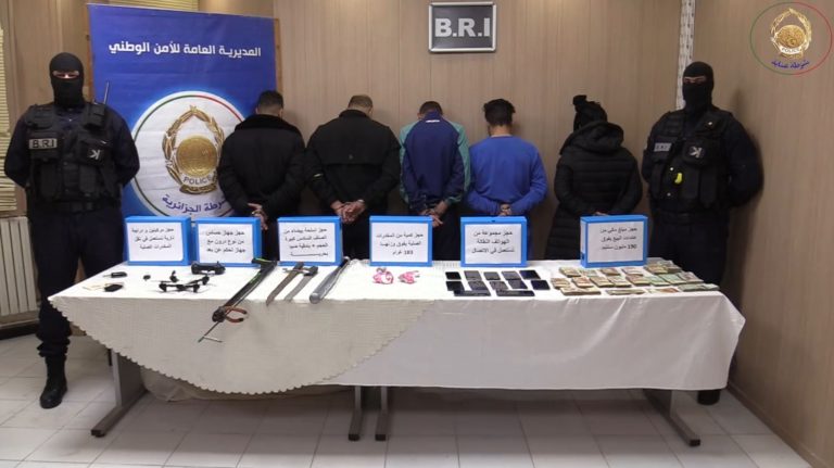 فرقة البحث والتدخل تطيح بمروجي المخدرات الصلبة بعنابة وتوقف 05 أشخاص