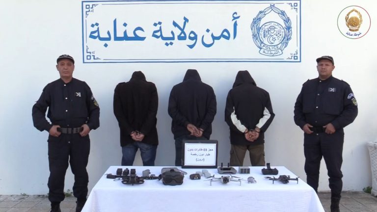 شرطة عنابة توقّف 3 أشخاص بتهمة حيازة أجهزة حساسة دون رخصة لطائرات درون