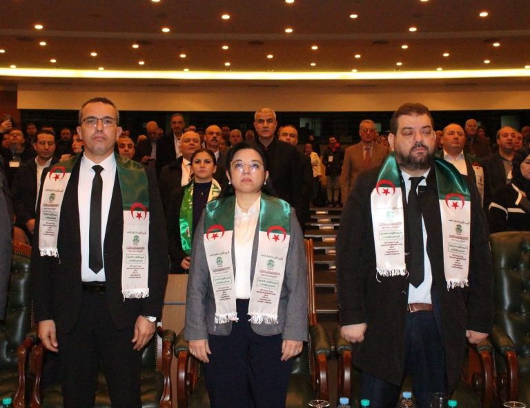 الجزائر العاصمة تحتضن الدورة الأولى للمجلس الوطني للاتحاد العام للتجار والحرفيين لمناقشة آفاق التجارة الإلكترونية