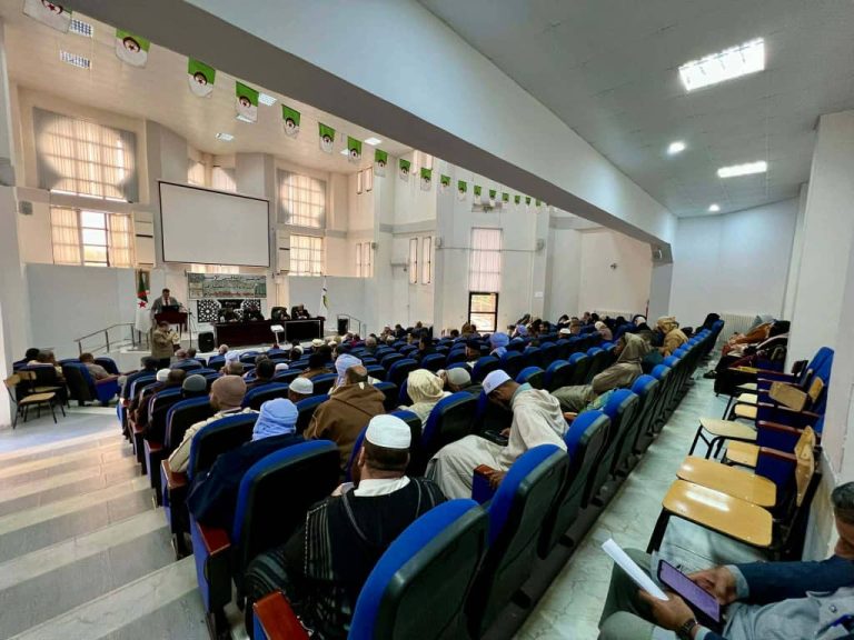 دورة إعلامية لفائدة أئمّة مساجد ولاية الطارف لتعزيز الوعي بالضمان الاجتماعي لغير الأجراء
