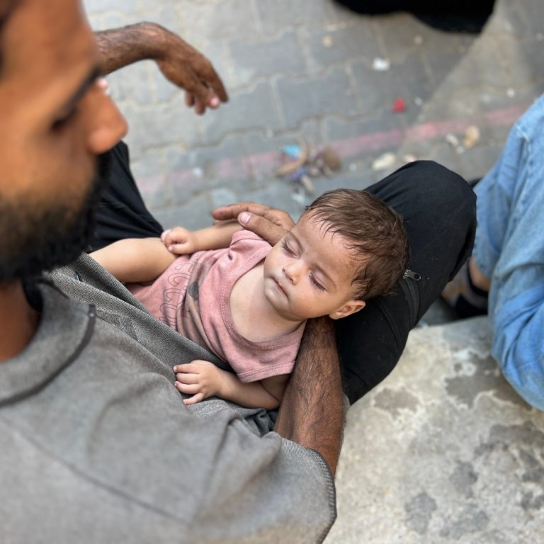 وزارة الصحة في غزة: 1500 طفل ينتظرون العلاج خارج القطاع وسط انهيار صحي خطير