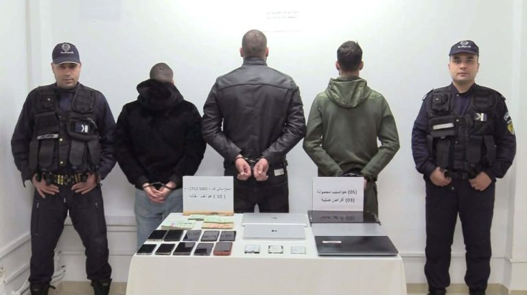 شرطة العاصمة الإطاحة بشبكة إجرامية مختصة في النصب والإحتيال بإستعمال تكنولوجية الإعلام والإتصال