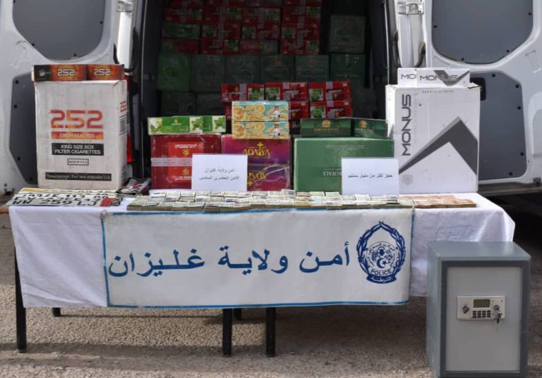 حجز كمية كبيرة من المواد التبغية ومبلغ مالي ضخم من مداخيل التهريب بغليزان