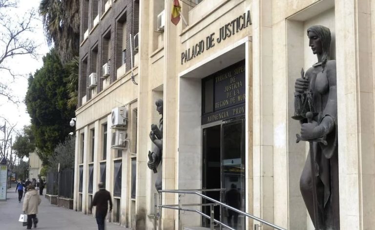 مدريد: القضاء الإسباني يفرض الحجز على أموال القنصلية المغربية بعد رفضها تنفيذ حكم لصالح موظفة سابقة