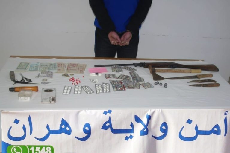 شرطة وهران توقف مروّج مخدرات خطير وتحجز كميات من المؤثرات الصلبة والأسلحة