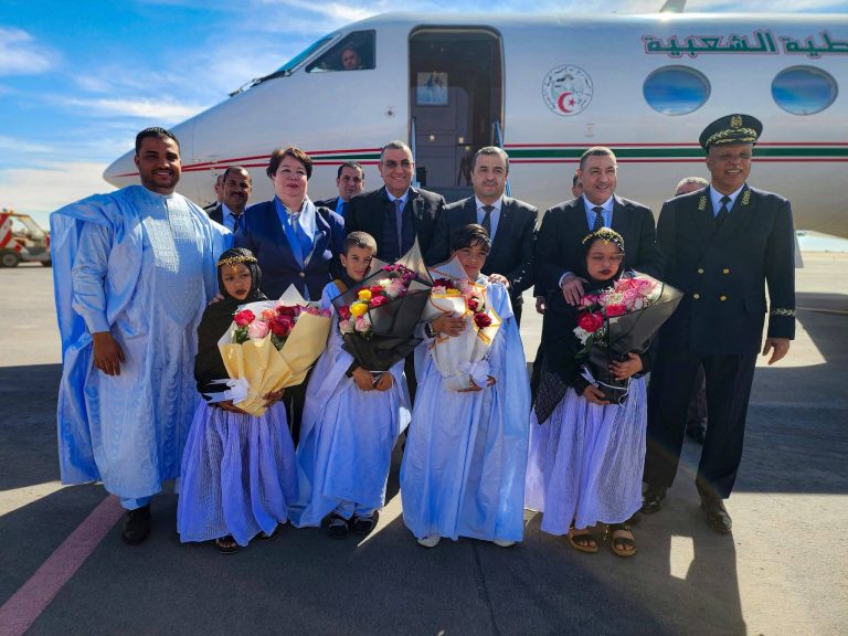 وزراء جزائريون يزورون تندوف لتدشين الخط المنجمي الغربي بشار–تندوف–غارا جبيلات