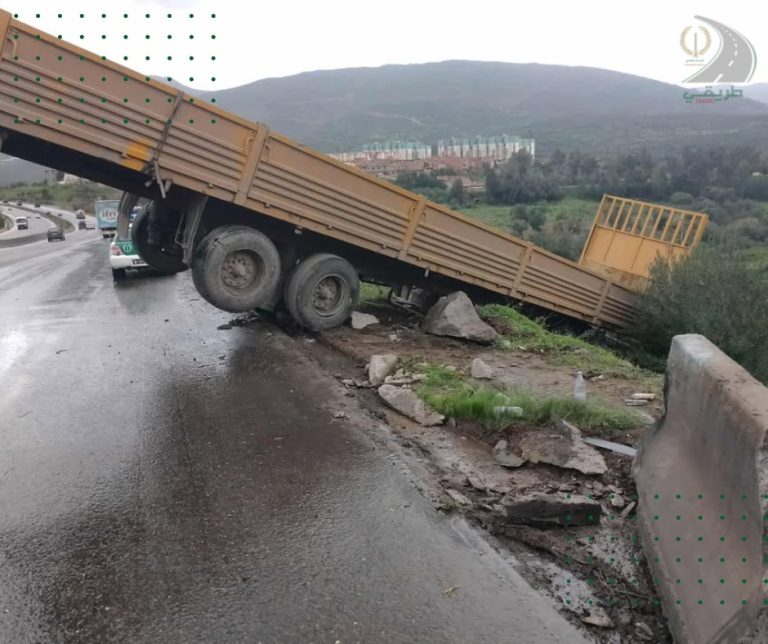 حادث مرور مادي بالطريق السيار A2 في شطر بومرداس–البويرة