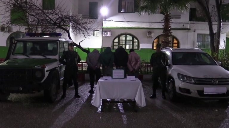 الدرك الوطني بقسنطينة يطيح بجماعة إجرامية تتكون من 04 أشخاص ويسترجع سيارة مسروقة