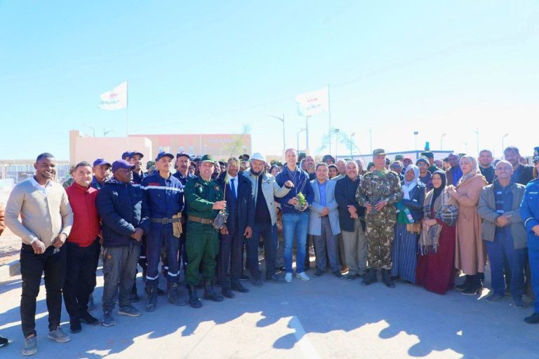 وزارة الشباب تنظم حملة تشجير واسعة بمحيط السكة الحديدية بشار–تندوف–غار جبيلات