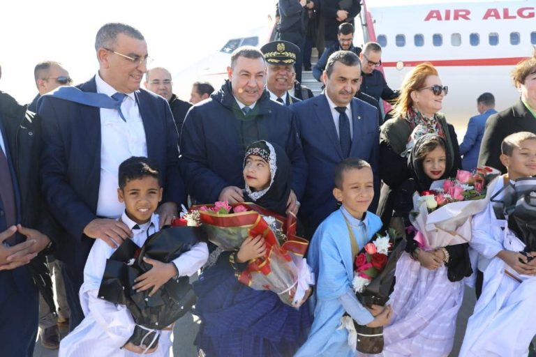 وفد وزاري في زيارة عمل إلى ولاية تندوف للوقوف على جاهزية الخط المنجمي الغربي