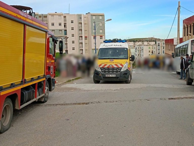 12 جريحًا في حادث انحراف حافلة بولاية جيجل
