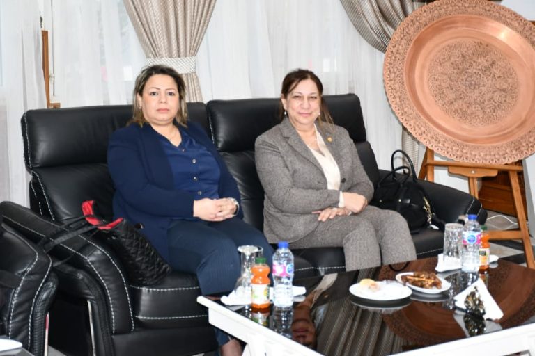 السيدة دليلة بن جودي تشارك في افتتاح الطبعة الثانية للصالون الوطني للنشاط المصغر بوهران