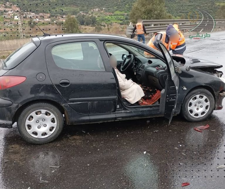 حادث مرور بالطريق السيار أ2 في البويرة يخلف إصابة شخص