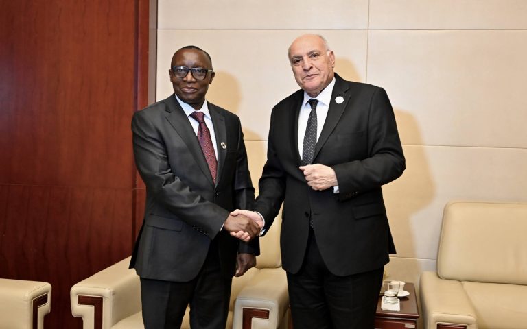 الجزائر وبوروندي تبحثان عن تعزيز التعاون على هامش أعمال المجلس التنفيذي للاتحاد الإفريقي