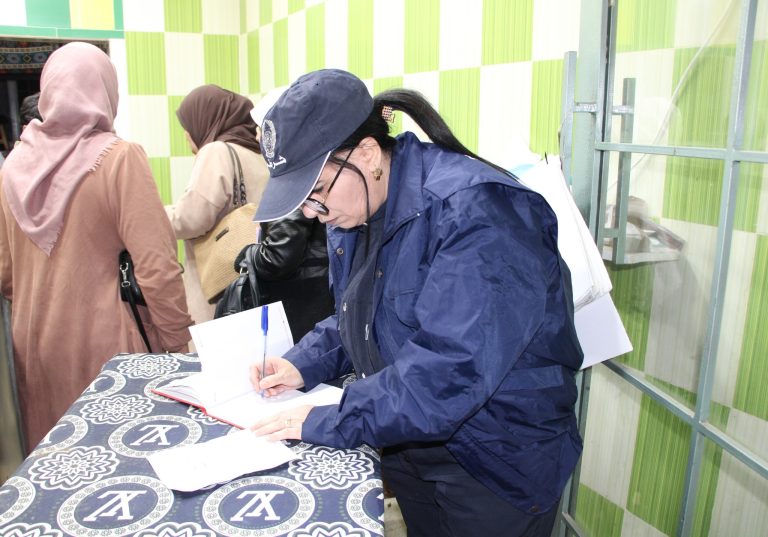 مراقبة محلات الحلويات بتيارت وإتلاف كميات غير صالحة خلال الحملة الوطنية لوزارة التجارة