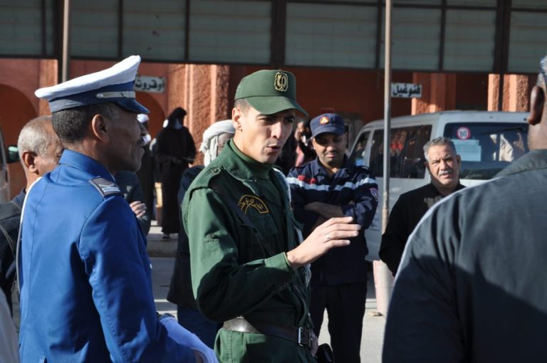 شرطة_أدرار و الدرك الوطني يطلقون حملة توعوية للسلامة المرورية خلال رمضان