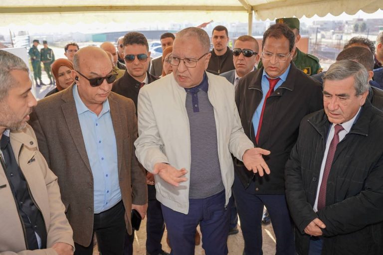 والي قسنطينة يتفقد مشاريع المقرات ويأمر باتخاذ إجراءات قانونية صارمة