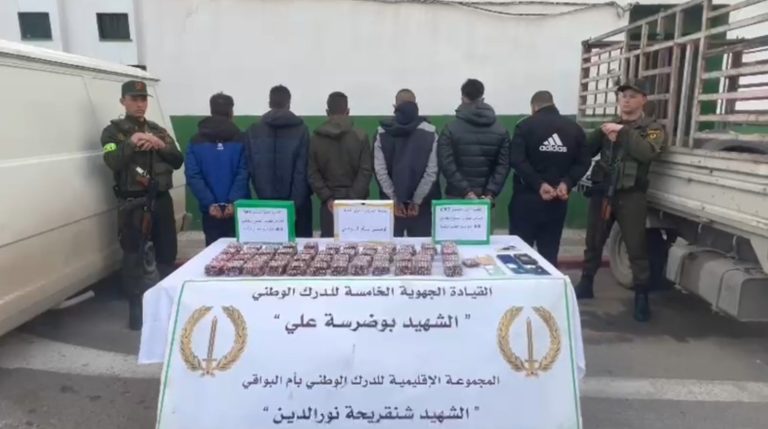 الدرك الوطني بأم البواقي يفكك شبكتين إجراميتين تنشطان في المتاجرة بالمخدرات والمؤثرات العقلية