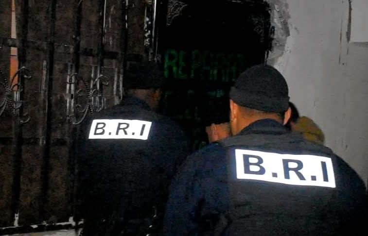 شرطة أدرار توقف شخصين وتحجز 453 قرصًا مهلوسًا ومبلغًا ماليًا من عائدات الترويج