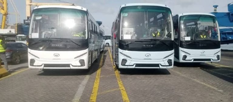 استلام 335 حافلة جديدة ضمن خطة تجديد الحظيرة الوطنية للنقل العمومي