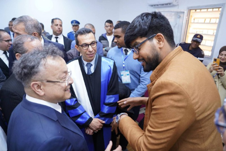 كمال بداري يدشن مقر الشباك الموحد ويشرف على توطين مؤسسات اقتصادية بجامعة قاصدي مرباح ورقلة