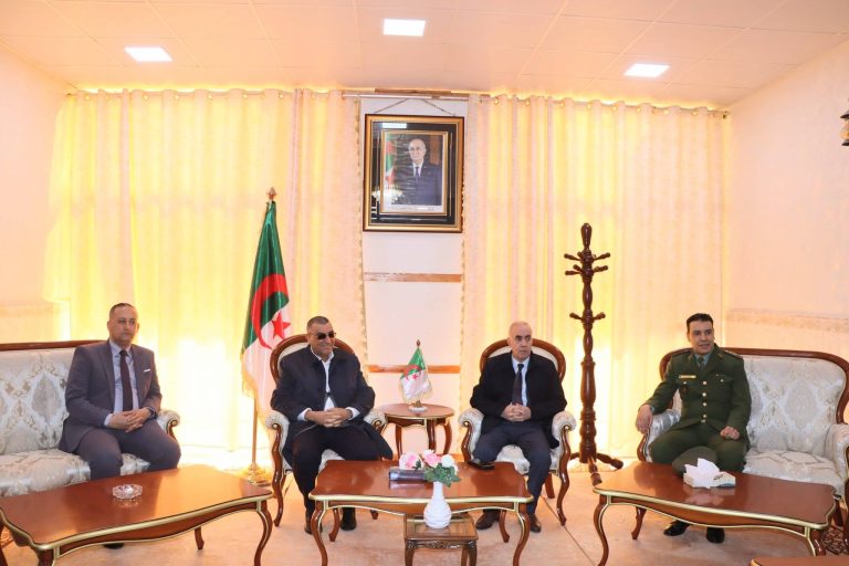 وزير الأشغال العمومية يزور عنابة لتفقد تقدم أشغال الخط المنجمي الشرقي وميناء الفوسفاط