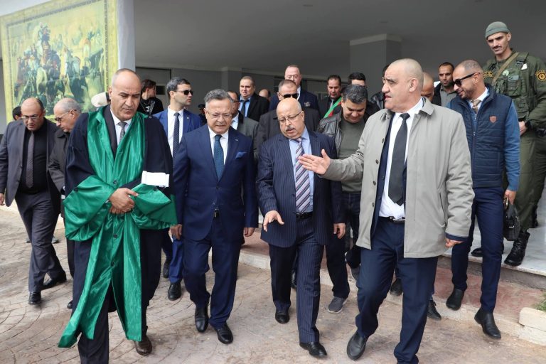 عين_الدفلى | وزير التعليم العالي والبحث العلمي كمال بداري يقوم بزيارة رسمية للولاية