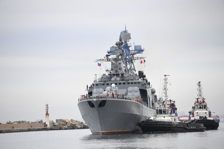 رسو سفن روسية في ميناء الجزائر لتعزيز التعاون العسكري مع الجزائر