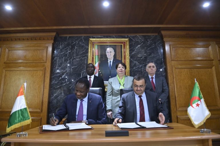 توقيع اتفاق جزائري-إيفواري لتعزيز الشراكة في الطاقة والمناجم ودعم التنمية المستدامة
