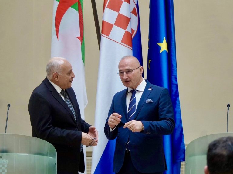 مباحثات جزائرية–كرواتية لتطوير الشراكة في عدة قطاعات استراتيجية