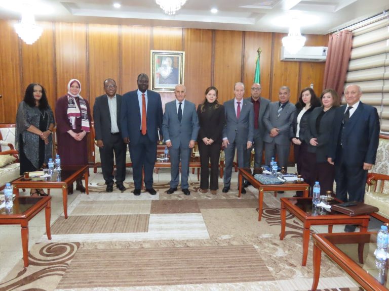 وزارة_الصحة تستقبل وفد مفوضية_الاتحاد_الأفريقي لتعزيز التعاون الصحي و الصناعة_الصيدلانية