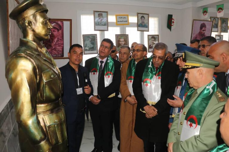 الجزائر تحتفل بالذكرى 67 لاستشهاد العقيدين عميروش آيت حمودة وأحمد بن عبد الرزاق سي الحواس بالمسيلة