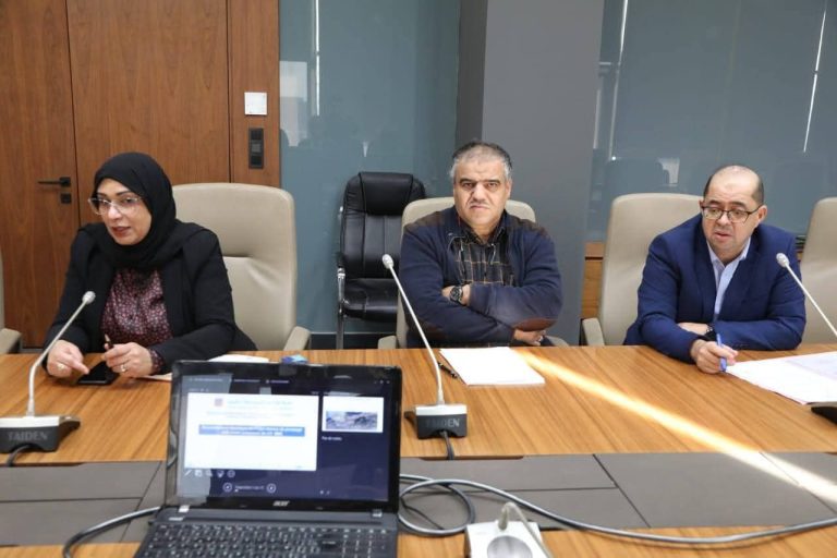 والي وهران يترأس اجتماعًا لضمان تزويد محطة الضخ بالطاقة الكهربائية