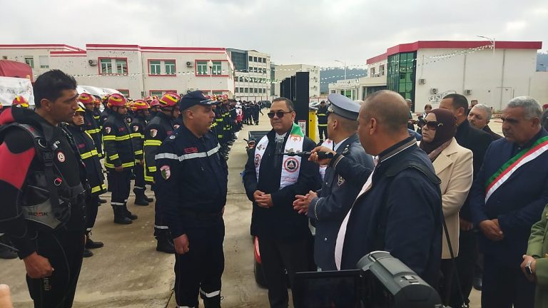 والي الطارف يشرف على إحياء اليوم العالمي للحماية المدنية