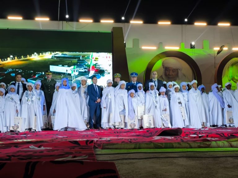 والي أدرار يشرف على تكريم حفظة القرآن في ختام تظاهرة الحافظ الصغير في طبعتها السادسة .