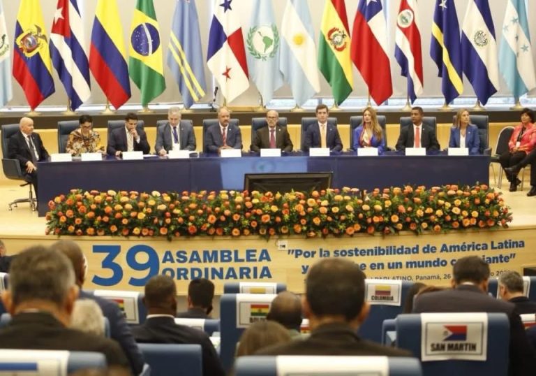 الجزائر تحضر أشغال الدورة التاسعة والثلاثين لبرلمان أمريكا اللاتينية والكاريبي ببنما